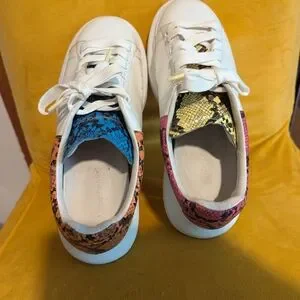 Alexander McQueen | Shoes | Alexander Mcqueen White Sneakers  display picture 2
